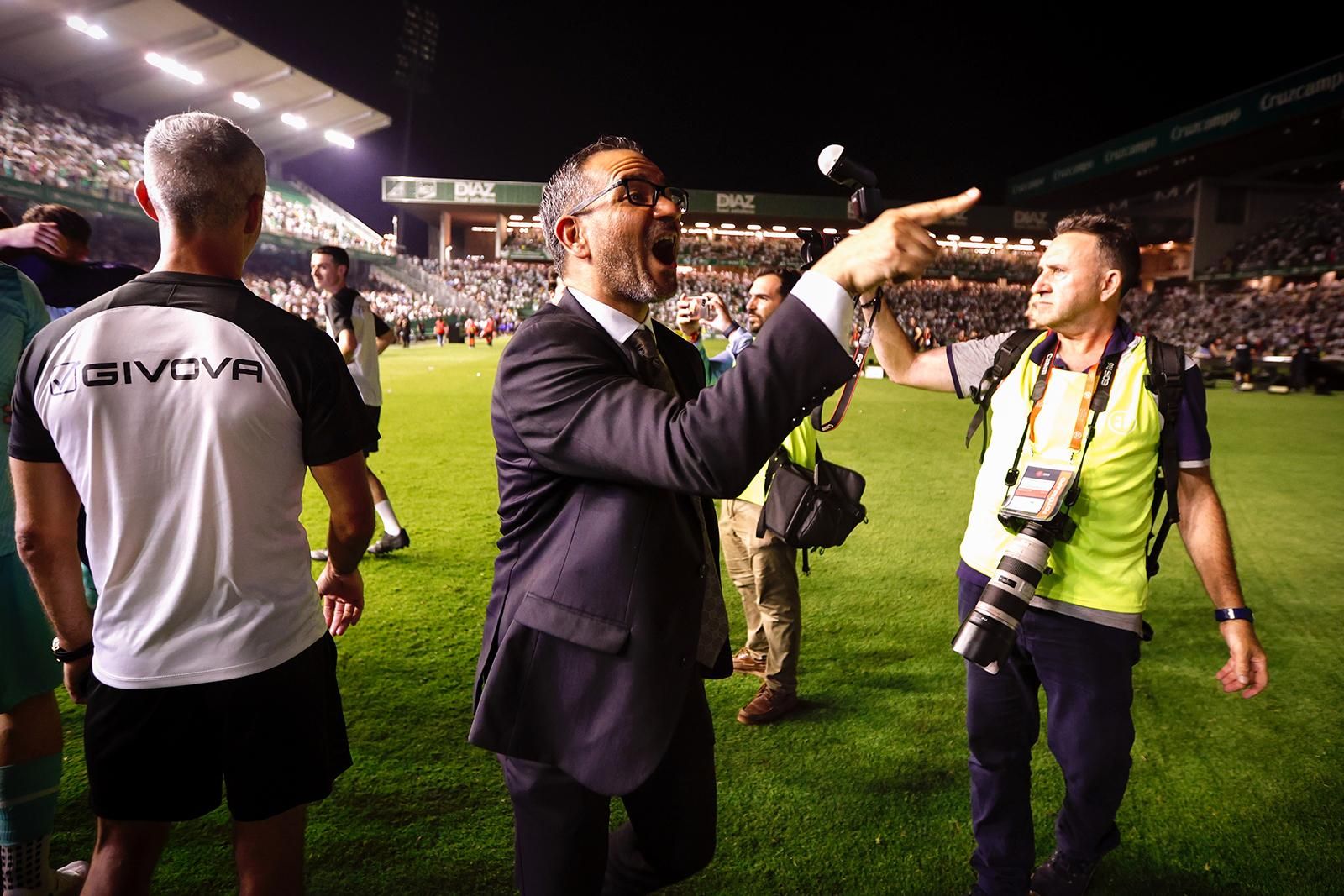 El Córdoba CF vuelve a Segunda / Las mejores imágenes de una noche para la historia