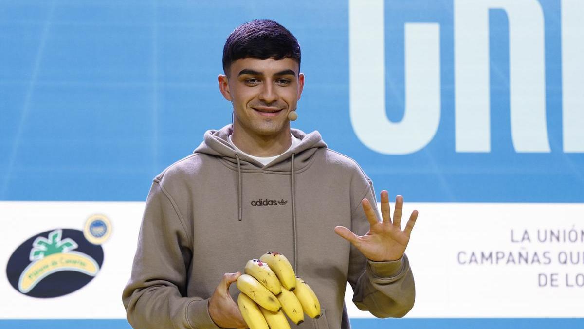 Pedri durante el acto como imagen de &#039;Plátanos de Canarias&#039;