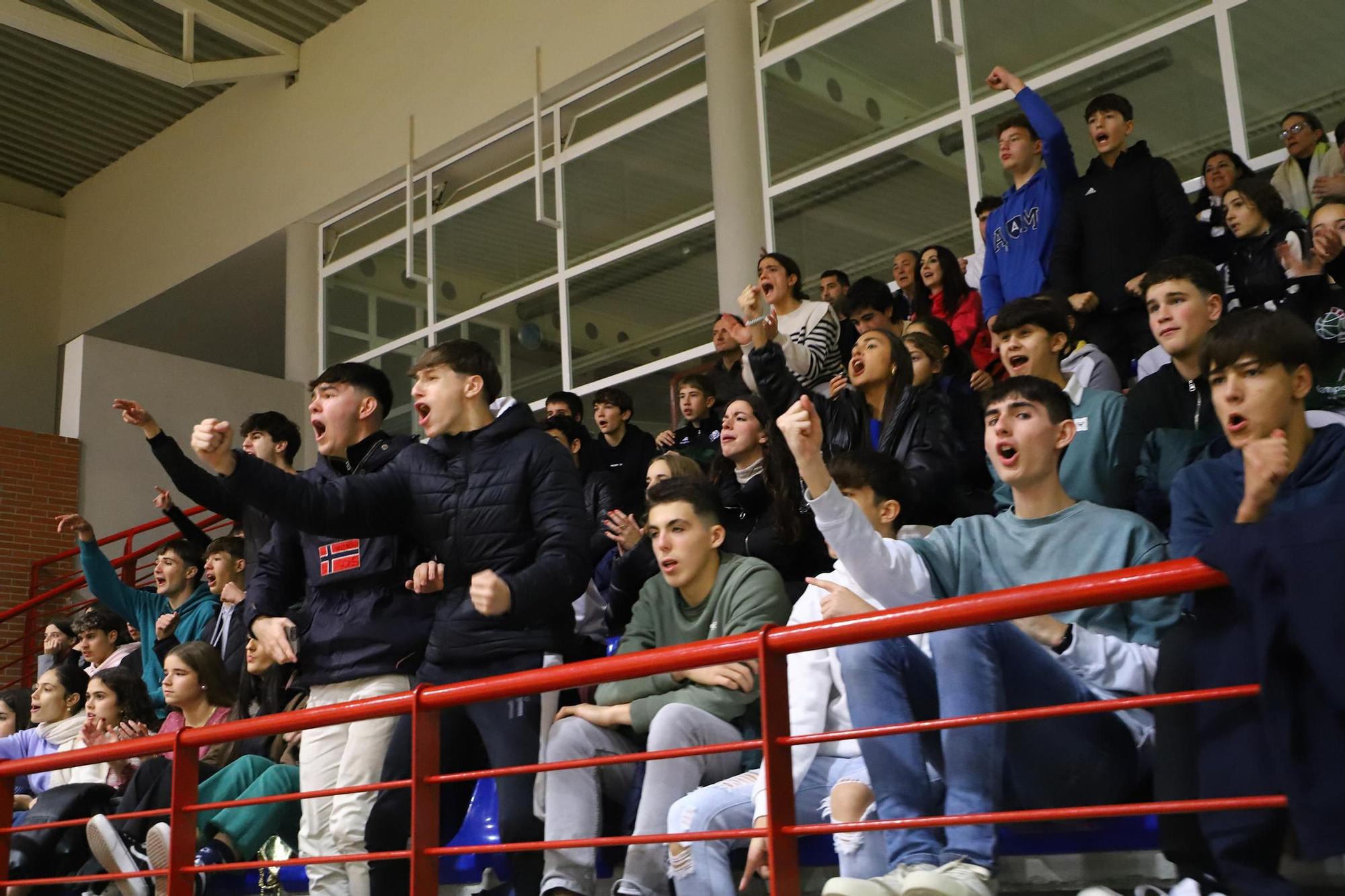 El derbi Camper Eurogaza UCB - Climanavas Agrometal Peñarroya en imágenes