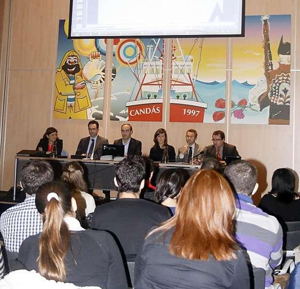 Ponentes ayer en Candás, en la primera sesión de las jornadas.