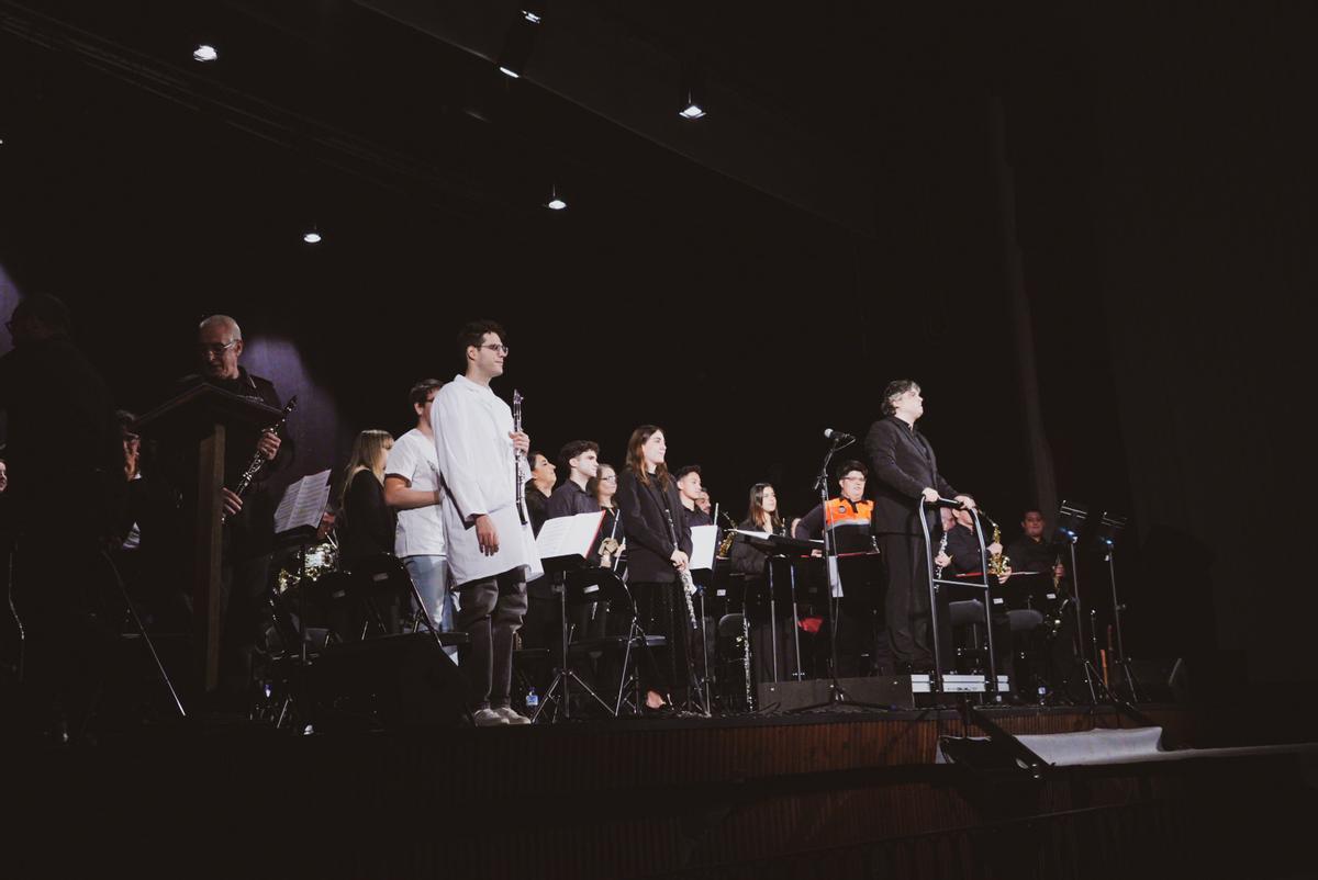 Concert de la Banda de Voluntaris de la FSMCV al Teatre Astoria de Xiva.