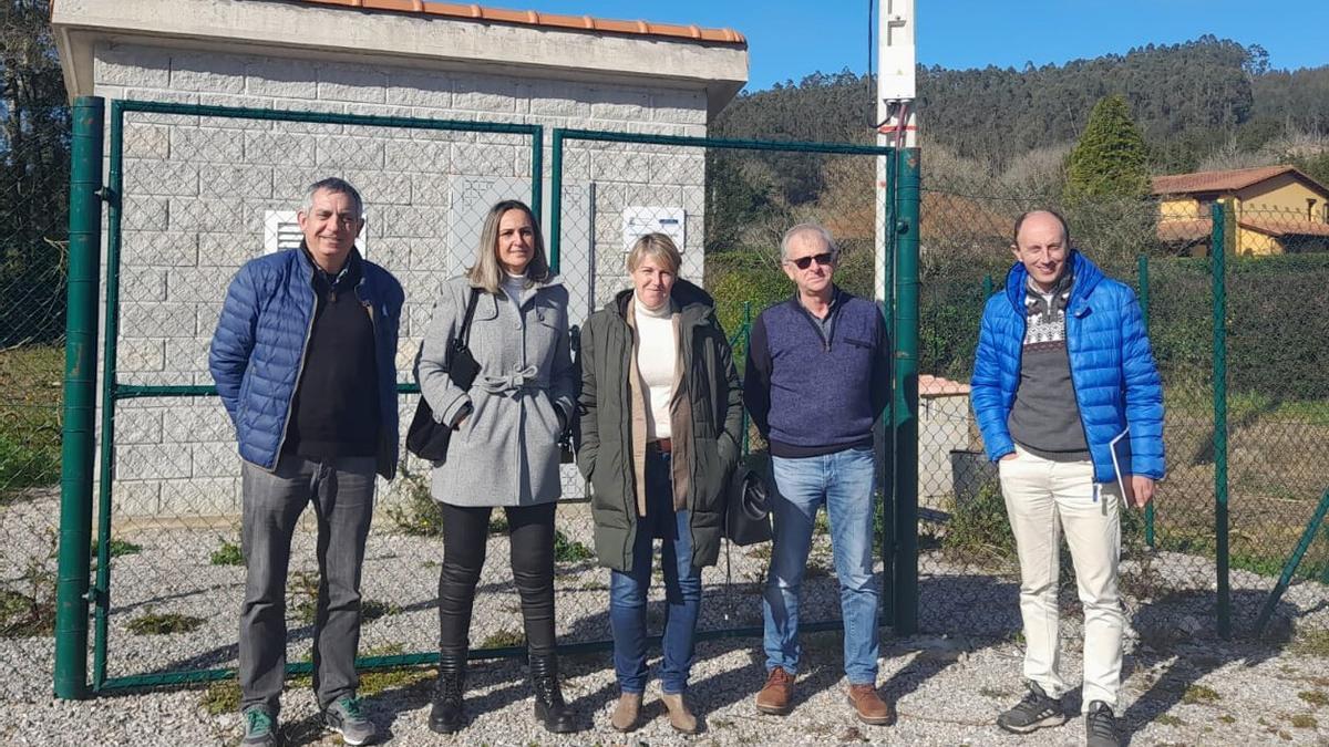 Por la izquierda, Manuel Manuel Calvo, Rita Camblor, Sandra Cuesta, Jesús Menéndez y el técnico de la Consejería Melchor Esteban