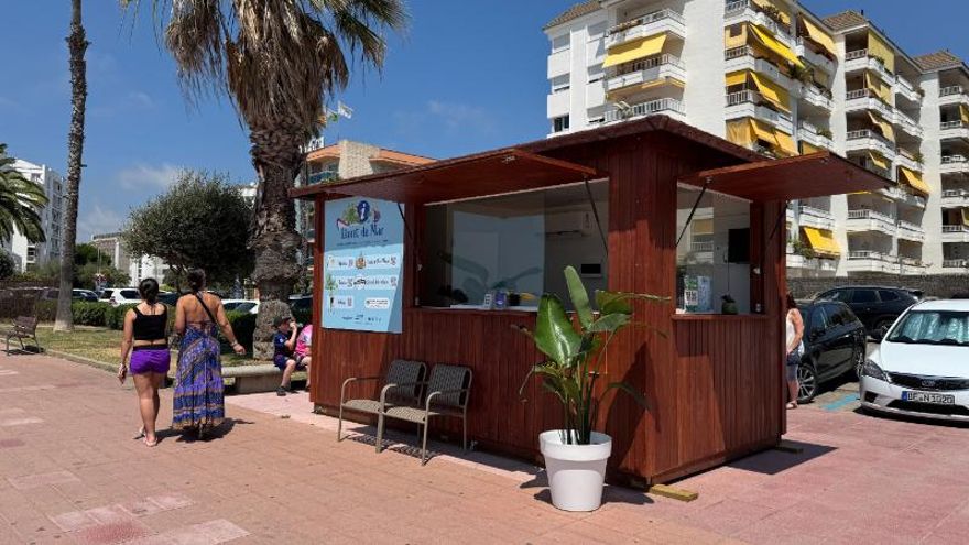 Lloret de Mar renova el punt d’informació turística de la platja de Fenals