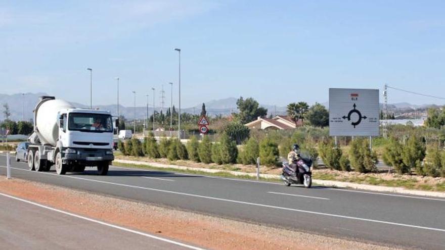 Imagen de la CV-86, la vía parque que une Alicante y Elche, una de las carreteras por las que se circula a más velocidad.