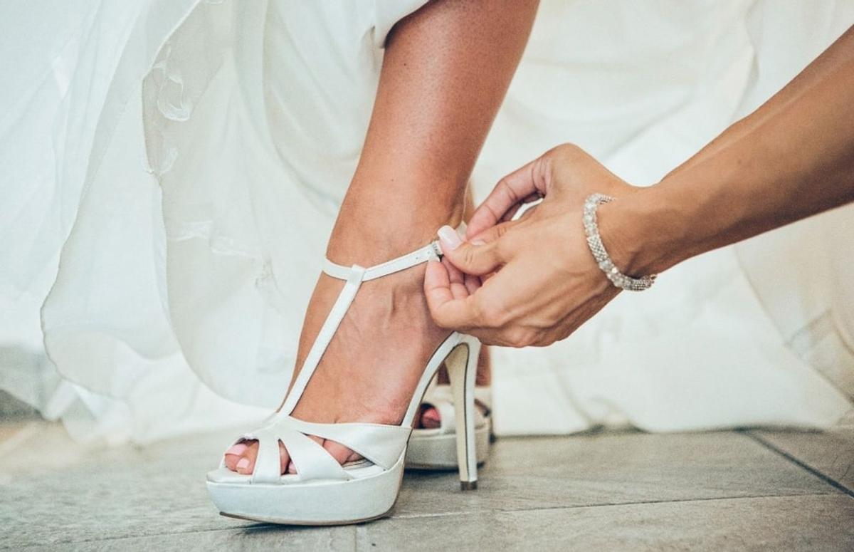Lo último en zapatos de novia: sandalias