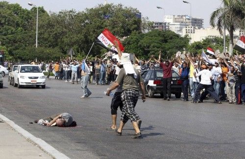 UN MUERTO POR DISPAROS DEL EJÉRCITO CONTRA SEGUIDORES DE MURSI EN EL CAIRO