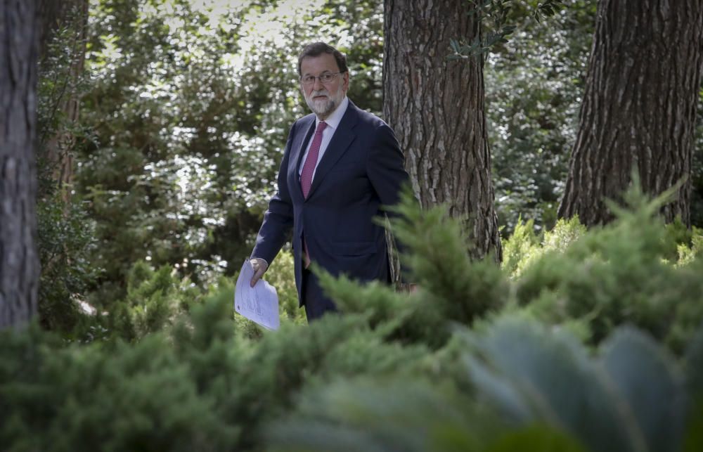 Rajoy despacha con el Rey en Marivent