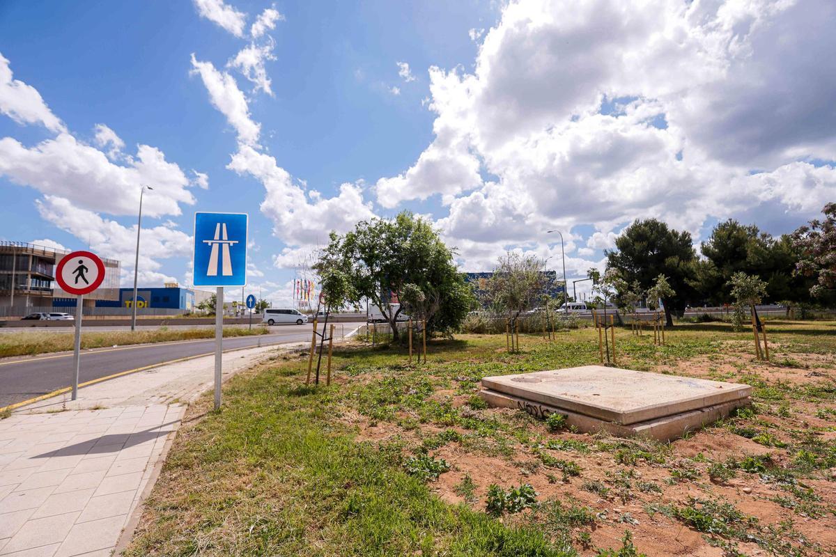 El puente entre Nou Llevant y el polígono de Ikea ya fue demolido.