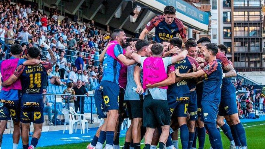 Los aficionados del UCAM Murcia podrán viajar a Sabadell por 25 euros