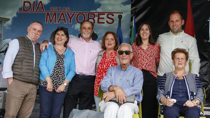 Los mayores de Ribera de Arriba celebran su gran día