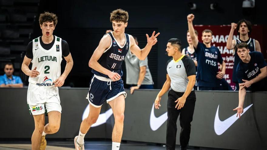 Stefan Lukic impulsa a Serbia: El talento del Casademont brilla