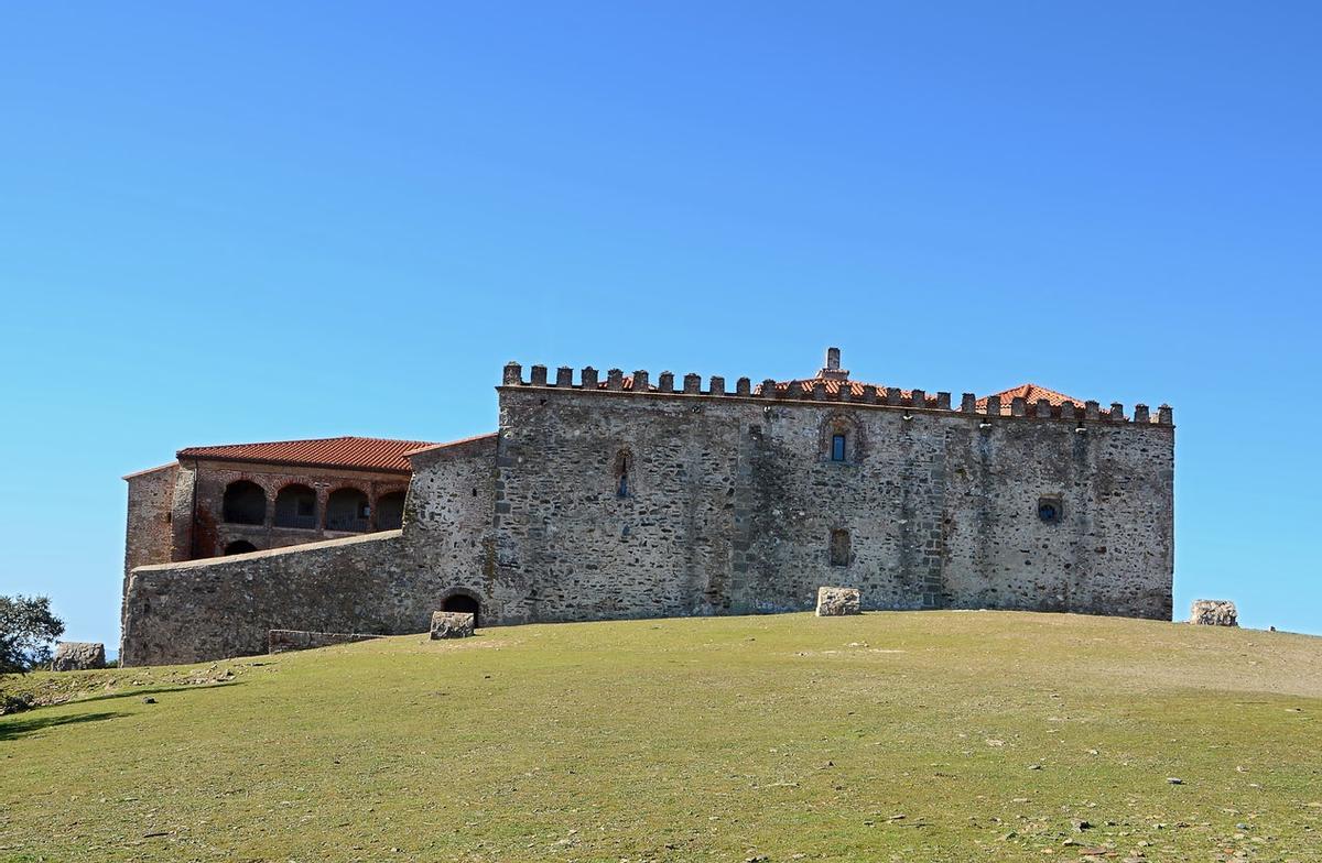 Monasterio de Tentudía. Calera de León.