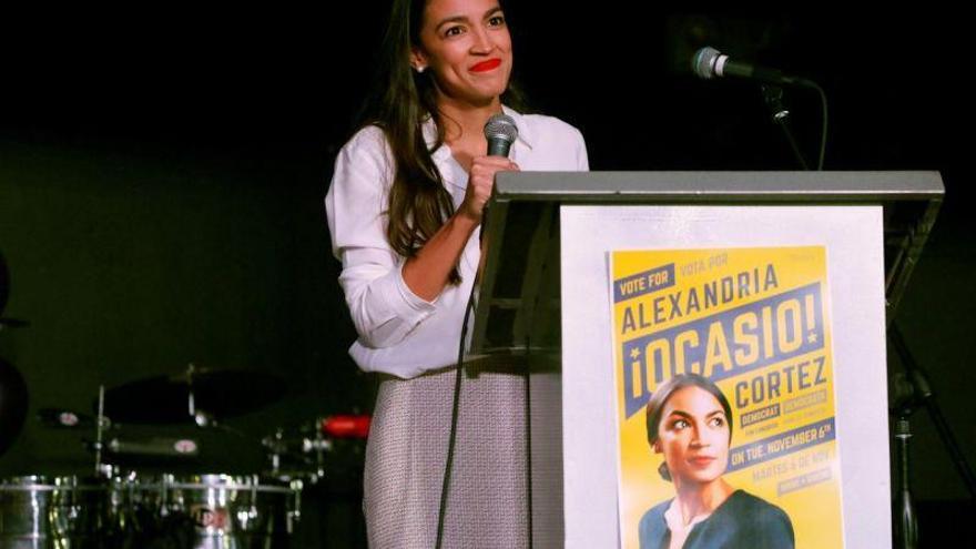 De servir cócteles a ser la congresista más joven de EEUU: la increíble historia de Alexandria Ocasio