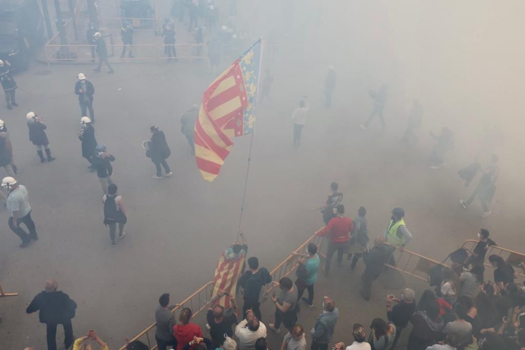 Fallas 2022. Palco del día 1. La ciudad, a sus pies