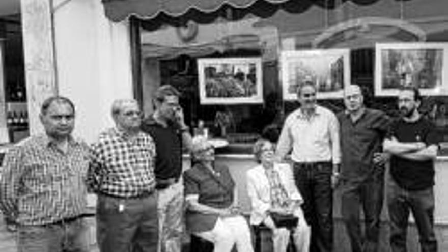 Fotógrafos cacereños rinden un homenaje a Juan Guerrero - El Periódico  Extremadura