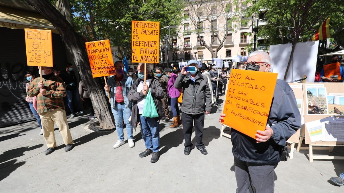 Protesta de las asociaciones ecológicas en Zaragoza por una transición &quot;justa&quot;