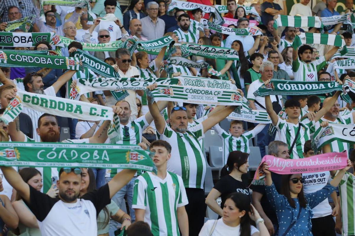 Córdoba CF-Mirandés: el partido de El Arcángel en imágenes
