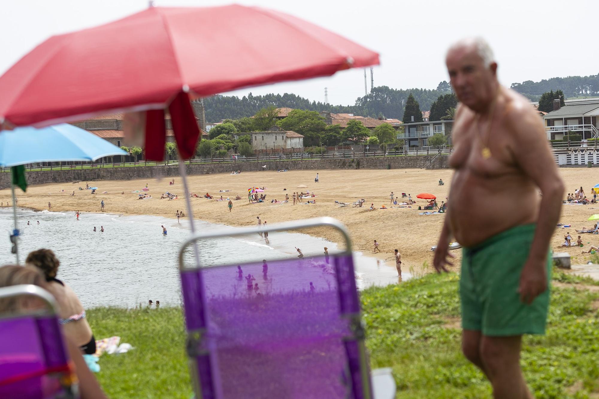 Así se sofoca el calor en la comarca de Avilés: de la playa a los parques