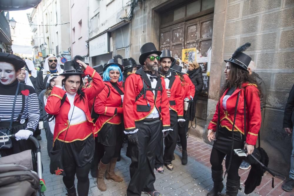 Set mil persones desborden els carrers de Sallent en un Carnaval multitudinari