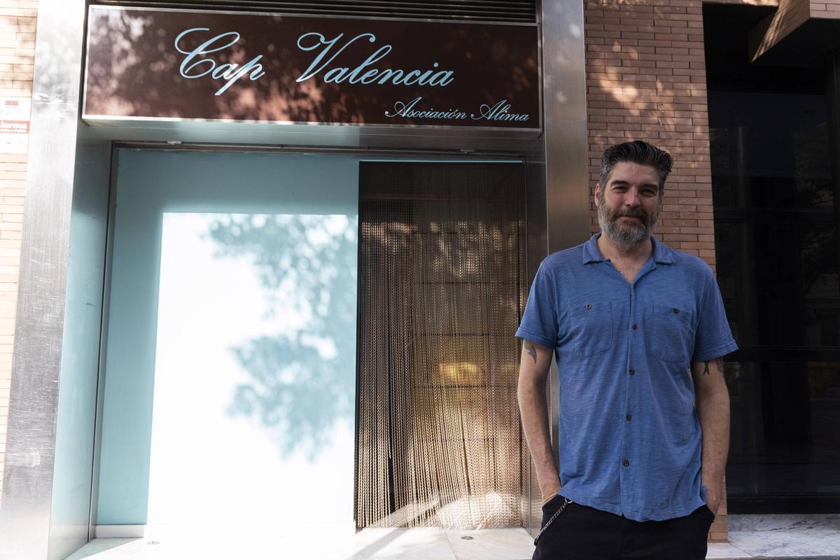 Walter es el responsable de Cap Valencia, uno de los locales liberales de la ciudad