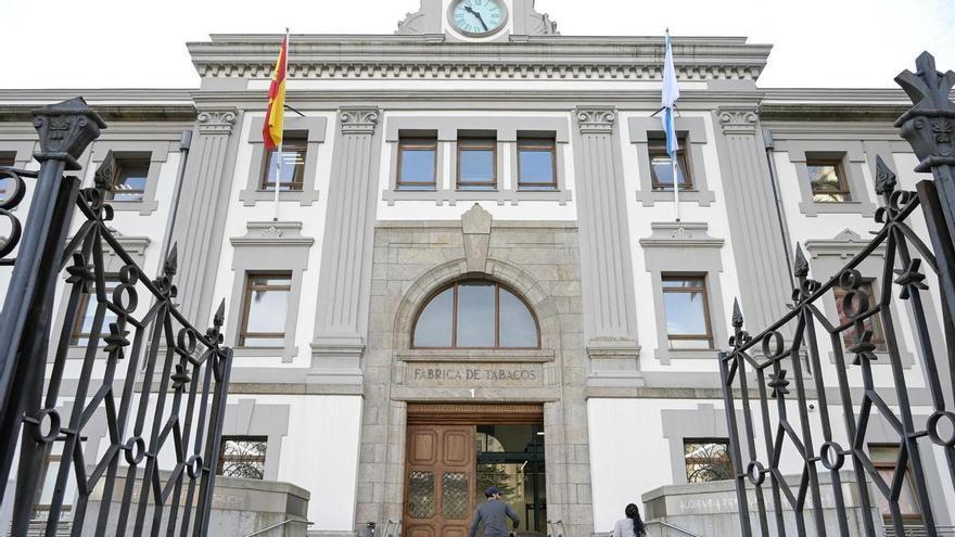 Condenan a nueve meses de cárcel al autor de una tentativa de estafa por presentar documentos falsos en el juzgado de A Coruña