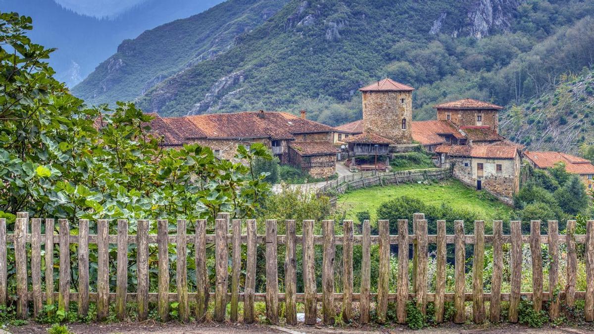 Es una de las aldeas más bonitas y desconocidas de Asturias