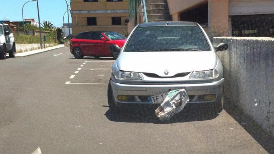 Hallados restos de ropa de una fallecida por atropello en los bajos de un coche en Tenerife