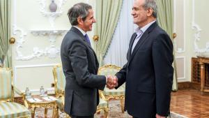L’Iran s’obre a renegociar l’acord nuclear abans que torni Trump