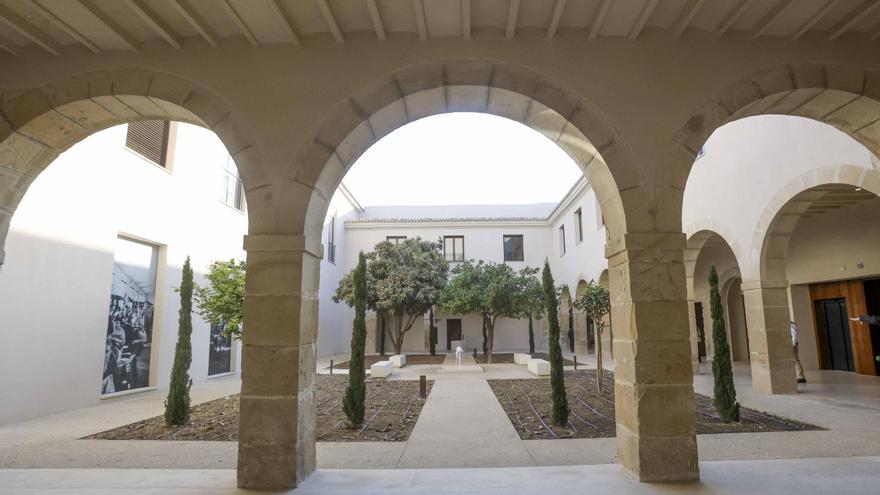 Visita a la Casa de la Misericordia en la antigua Fábrica de Tabacos
