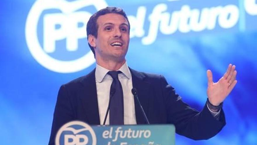 Pablo Casado definirà la cúpula del partit després de reunir-se amb Sáenz de Santamaría.