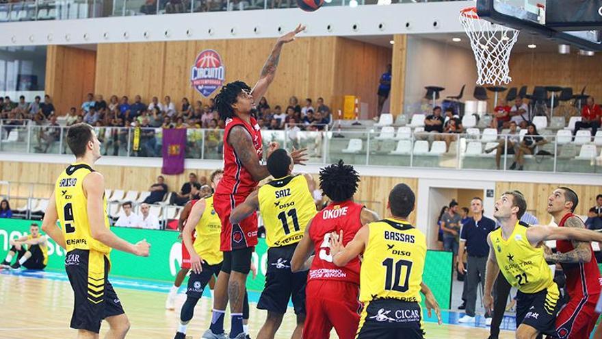 El Tecnyconta pierde un intenso partido ante el Iberostar Tenerife (86-91)