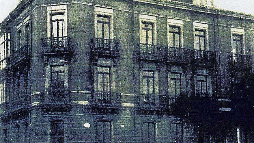Antigua sede del Ateneo Obrero, en la calle Ezcurdia. | Constantino Suárez