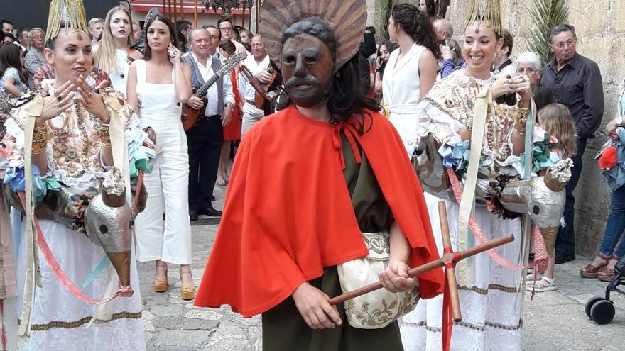 Imagen de la procesiÃ³n del pasado aÃ±o, el primero sin la presencia del corderito vivo que llevaba Sant Joan PelÃ³s.