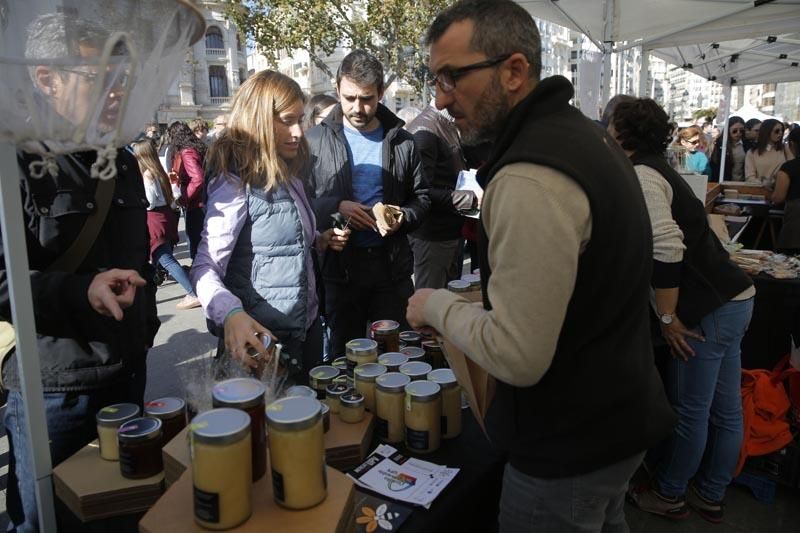 Los productos de proximidad llegan a la ciudad en "De l'horta a la plaça"