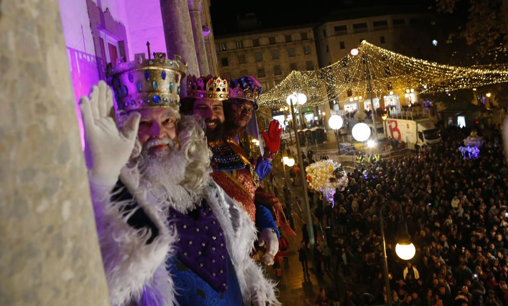 Die Heiligen Drei Könige ziehen durch Palma de Mallorca