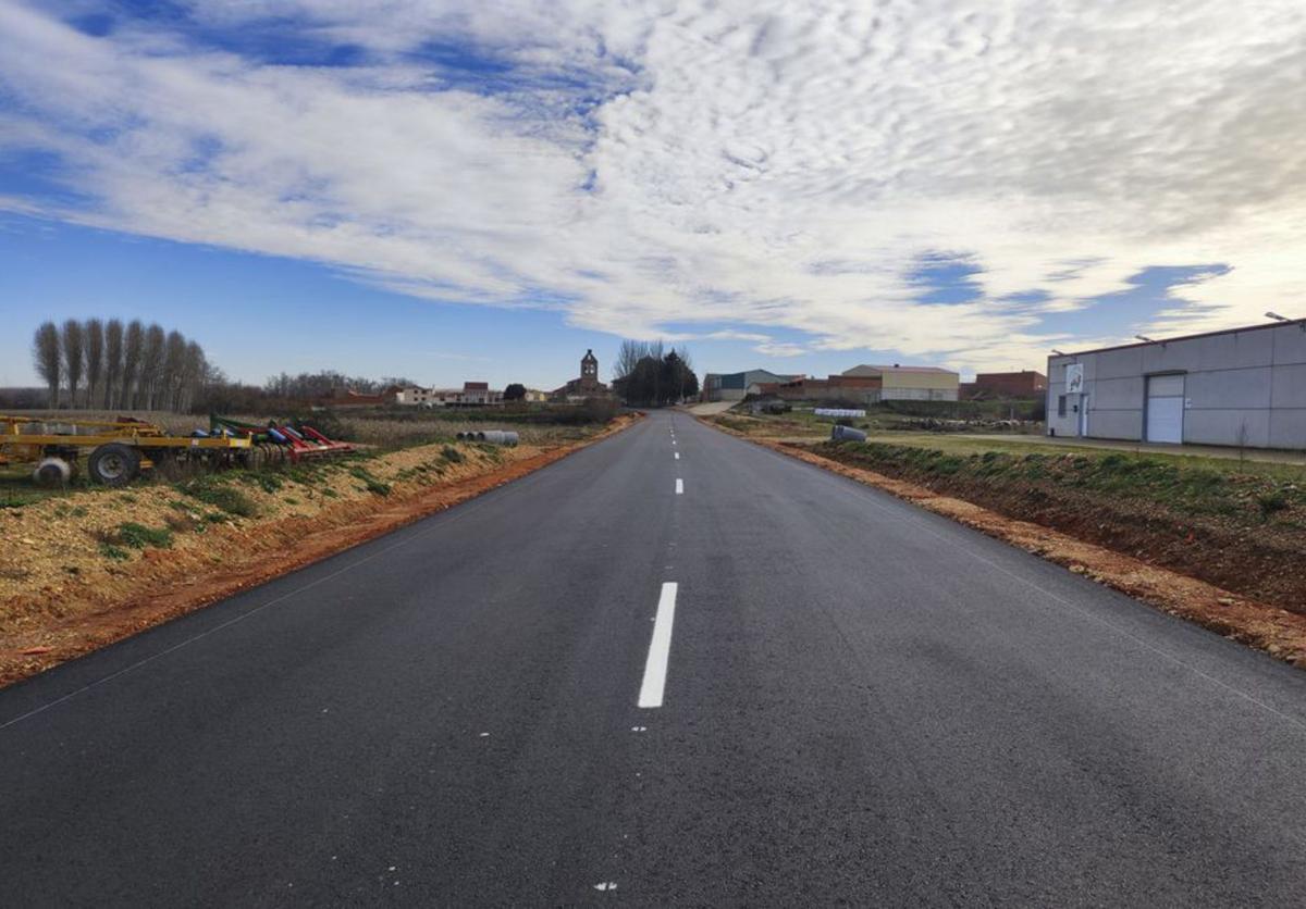 Aspecto de la ZA-P-2547 a la entrada de Micereces de Tera desde Abraveces, donde la circulación está abierta ya. | J. A. G.