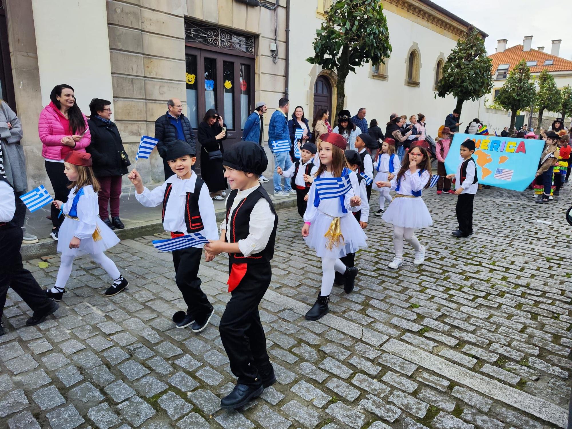 Un viaje por el mundo y a la naturaleza: así han celebrado los colegios de Villaviciosa el carnaval