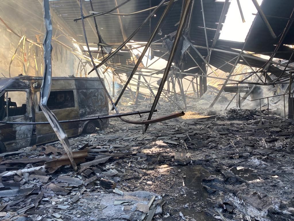 FOTOGALERÍA | Este es el estado de la fábrica de calzado que ha ardido en Illueca