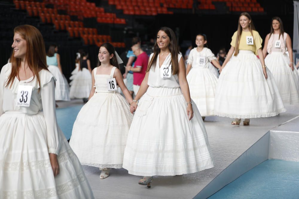 Ensayo de las candidatas a fallera mayor 2019 en la Fonteta