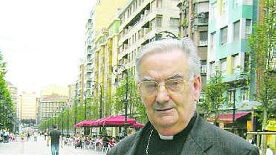 José Sánchez acusa al Gobierno de querer confinar a la Iglesia en las sacristías