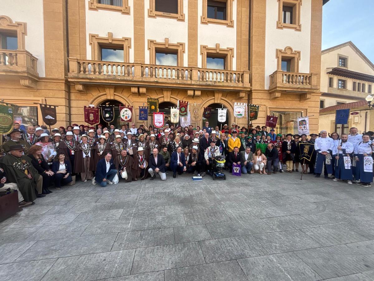 EN IMÁGENES: Pedro Morán y Joaquín Pajarón, protagonistas de les Fabes de Villaviciosa