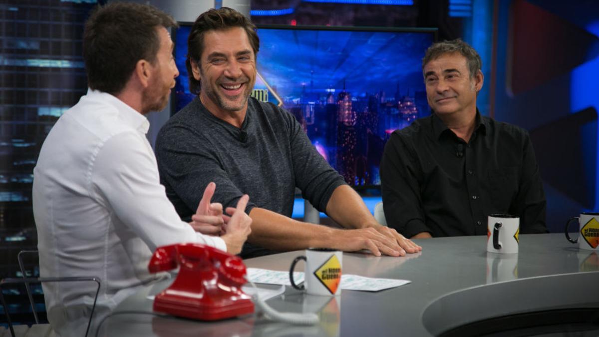 Pablo Motos, con Javier Bardem y Eduard Fernández en 'El hormiguero'