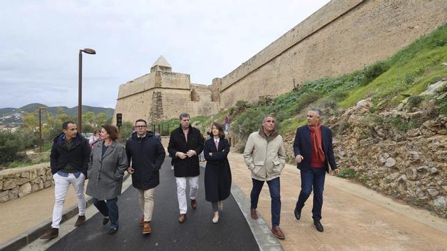 Inauguración de la apertura del Camí del Calvari.