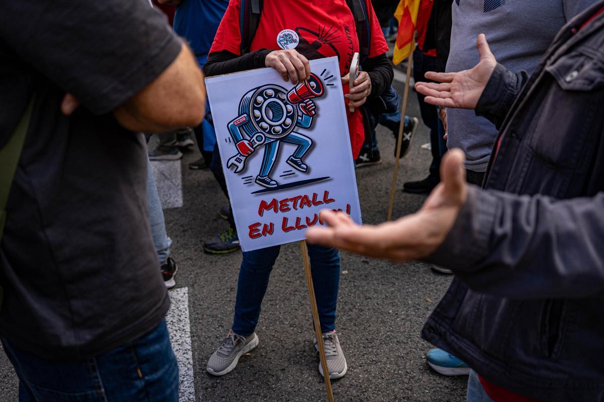 Los trabajadores del metal llevan su protesta al centro de Barcelona