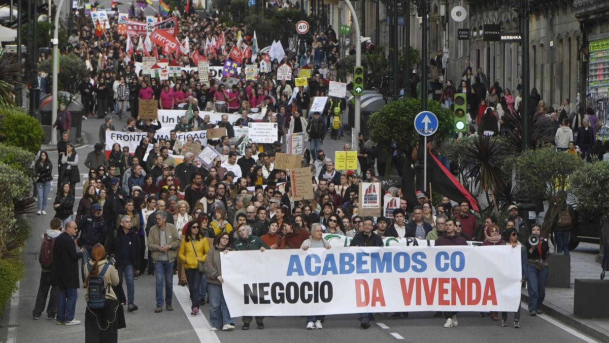 Miles de personas claman en Vigo contra «el negocio de la vivienda»