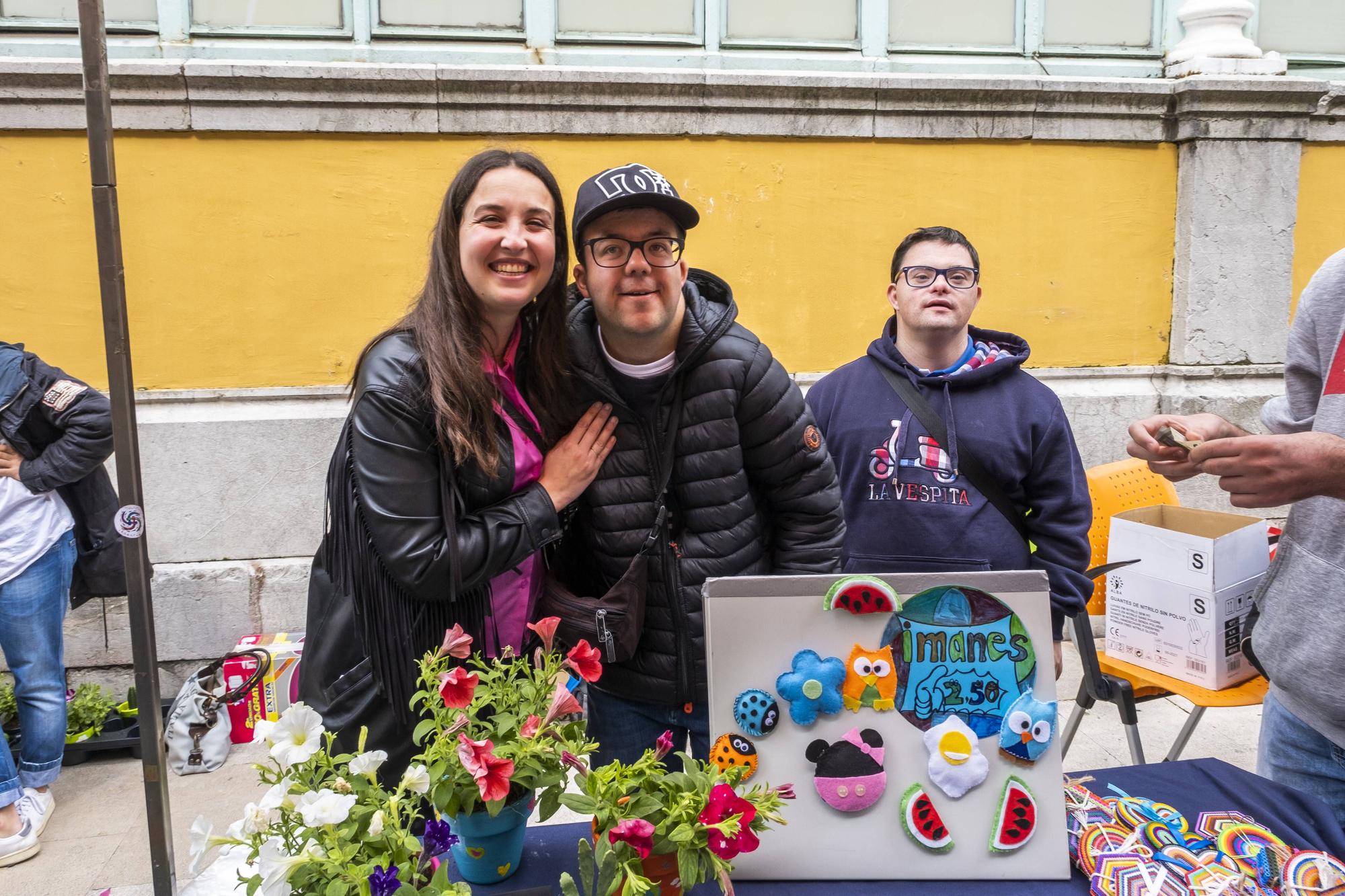 En imágenes: Mercados de Cooperativas y Asociaciones Educativas Asturianas en el Fontán