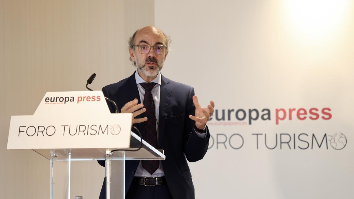 El consejero de Cultura y Turismo, Javier Ortega, participa en el Foro Turismo de Europa Press.