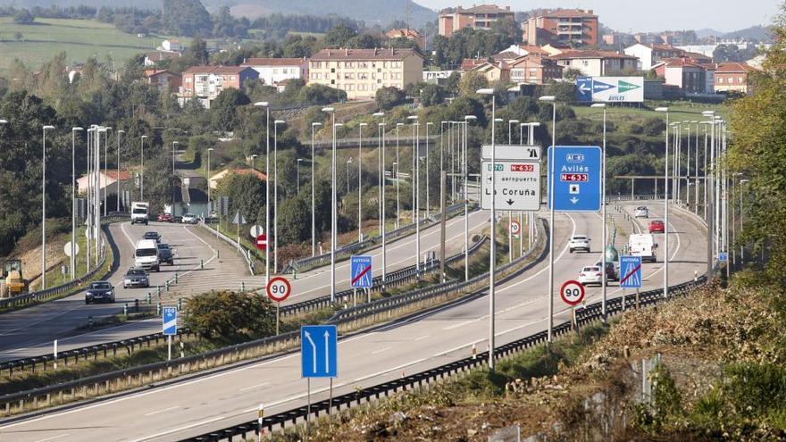 La Guardia Civil detiene en Avilés a un conductor que se saltó un control de drogas y alcohol en Muros