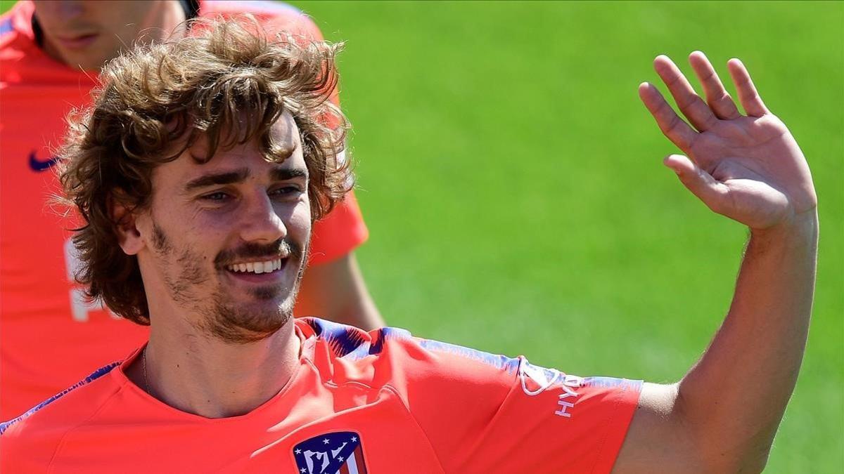 Griezmann, en un entrenamiento con el Atlético tras anunciar su marcha.