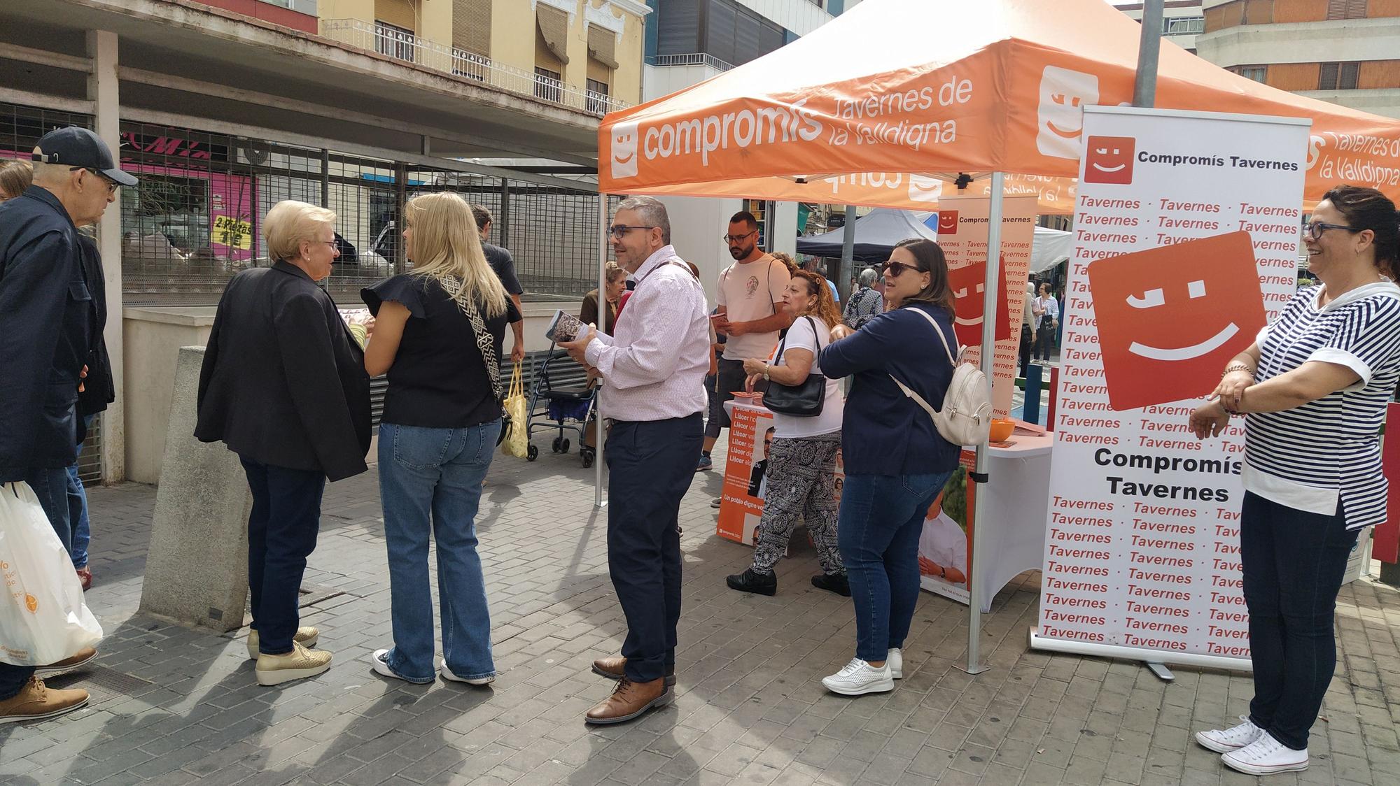 La campaña de los partidos de Tavernes en el mercadillo